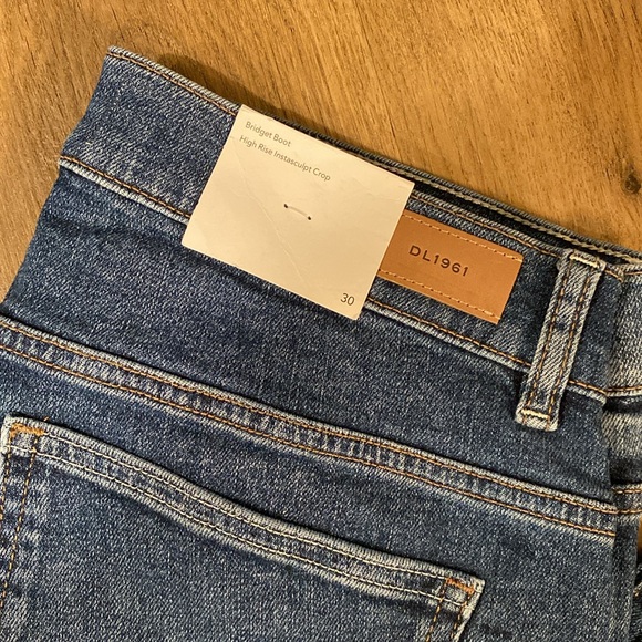 DL1961 Bridget Boot Jean - Picture 9 of 14